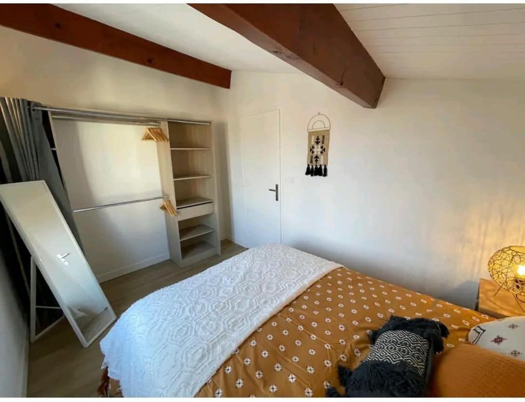 Le Loft Berbère - idéal couples, familles, business - centre historique, WIFI , NETFLIX Niort Exterior foto